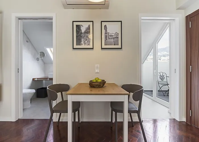 Downtown By An Island *