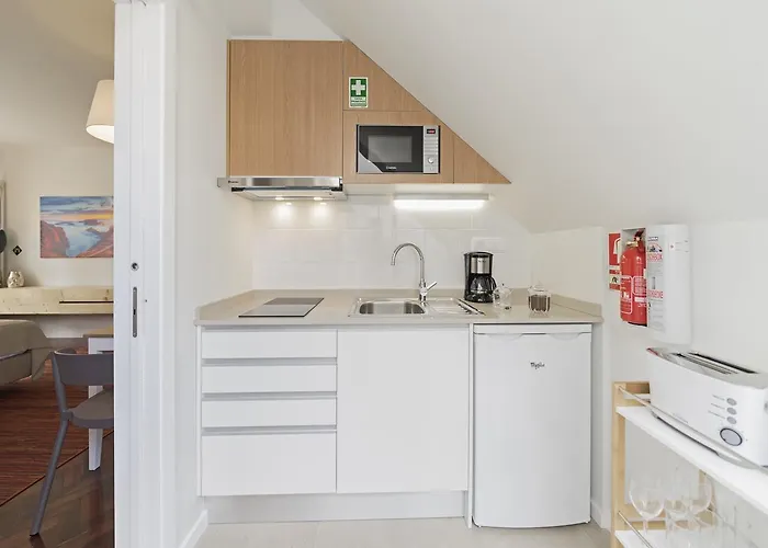 Apartment Downtown By An Island