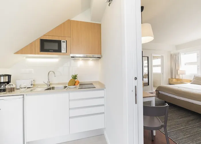 Downtown By An Island Apartment