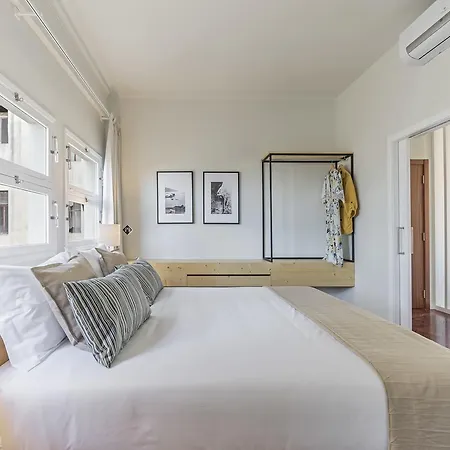 Downtown By An Island *